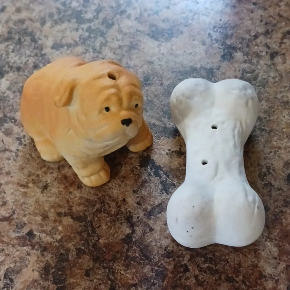 VINTAGE Bulldog & Bone Salt & Pepper Shakers Set